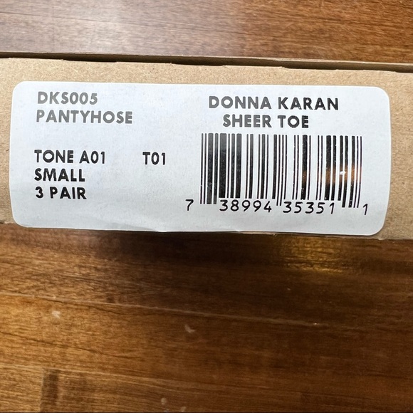 Donna Karan Hosiery 'The Nudes' Pantyhose Color Tone A01 Size Small 3 Pairs NEW. - Picture 7 of 9